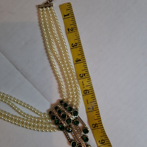 Heidi Daus An Affair To Remember Elegant Pearl and Green Gem Necklace Set - Picture 11 of 13